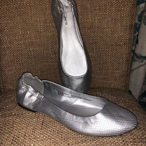 Mossimo silver ballet flats